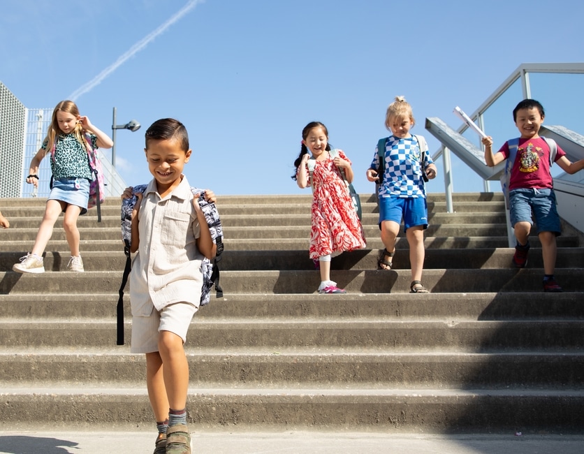 Startbaan kinderen op de trap